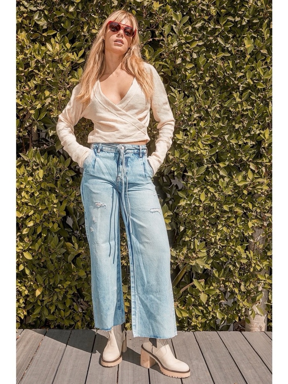 NEW Free People Wide Leg Raw Hem Cropped Jeans